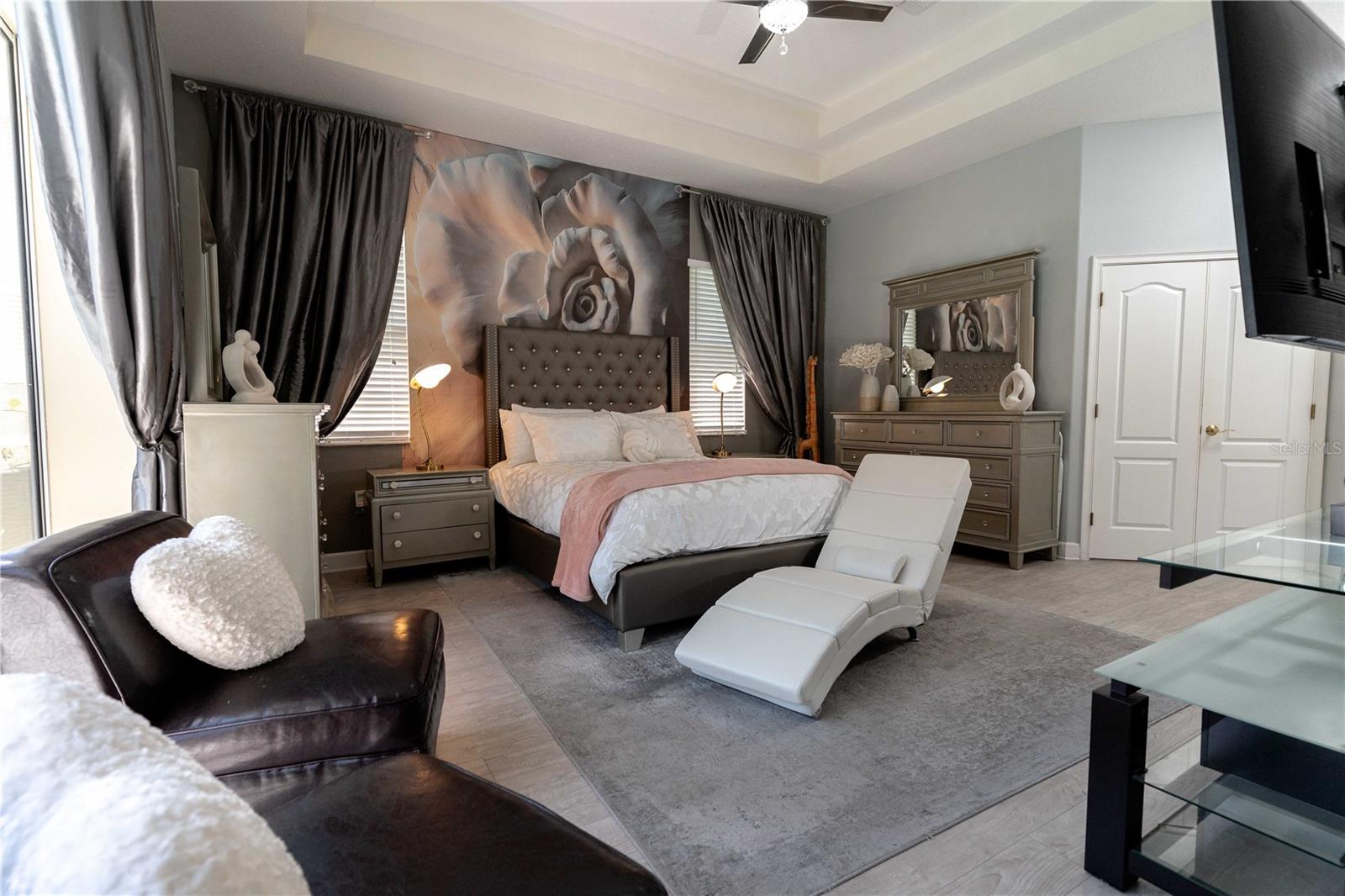 Image 30 of 44 For 19930 Dolores Ann Court