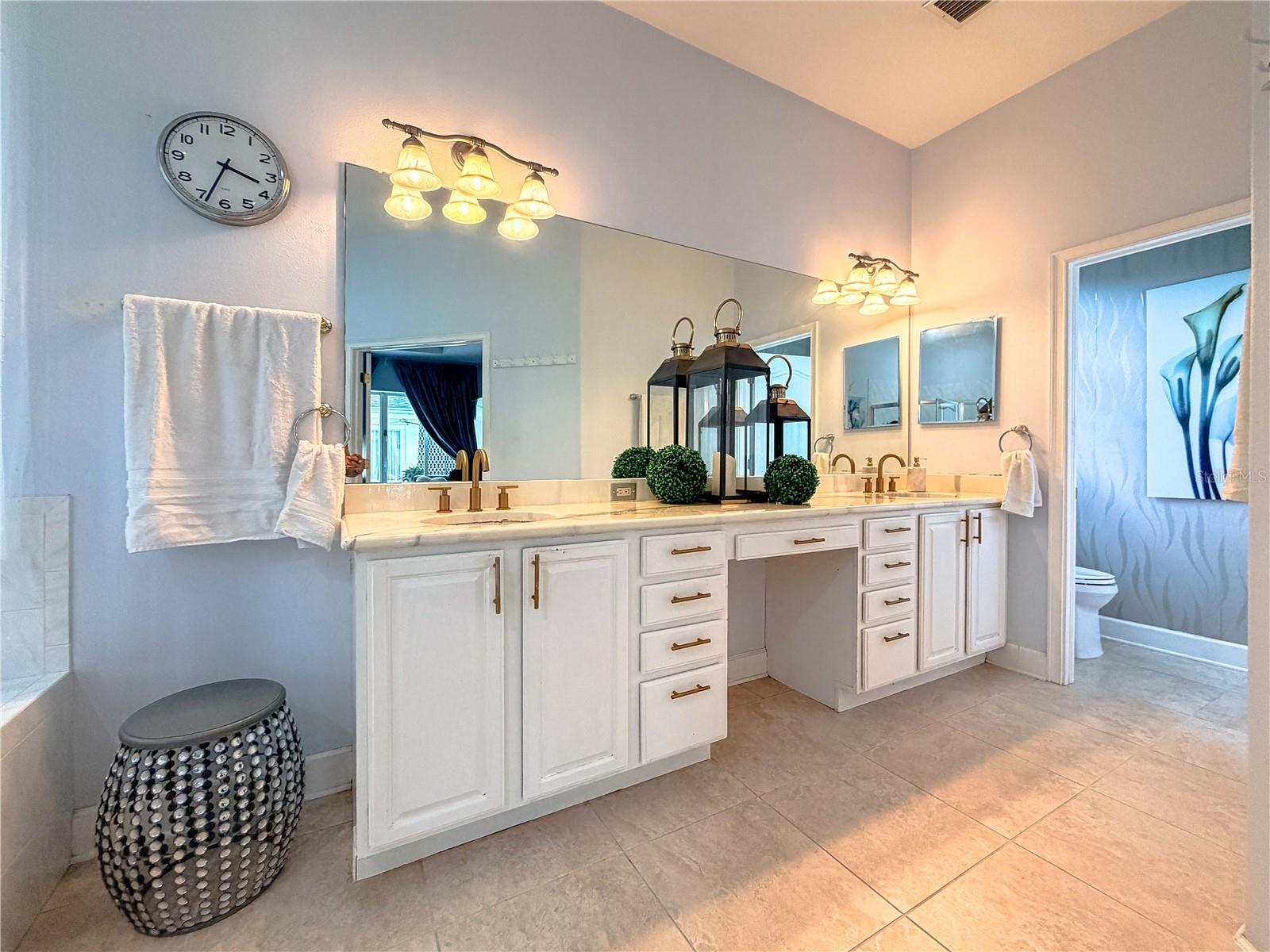 Image 34 of 44 For 19930 Dolores Ann Court