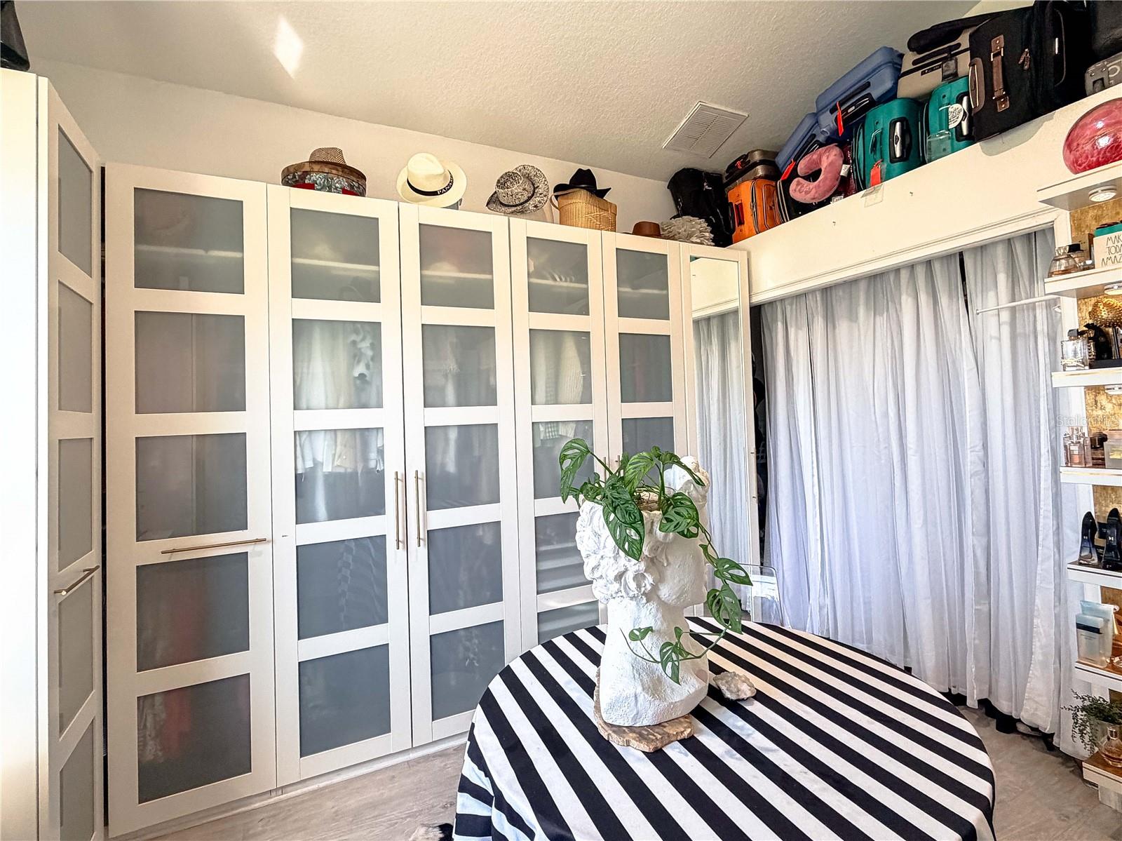 Image 36 of 44 For 19930 Dolores Ann Court