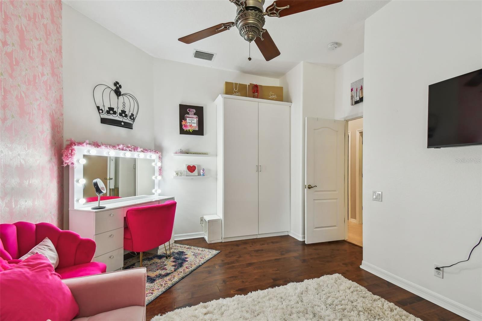 Image 54 of 96 For 3025 Naughton Way