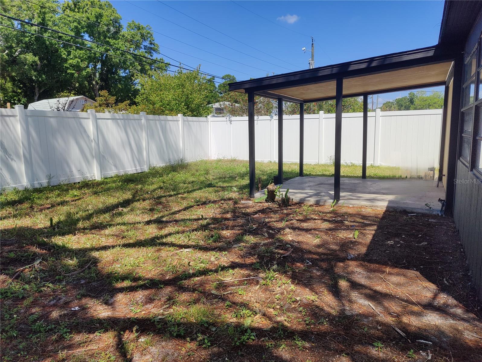 Image 23 of 39 For 7498 Orpine Drive N