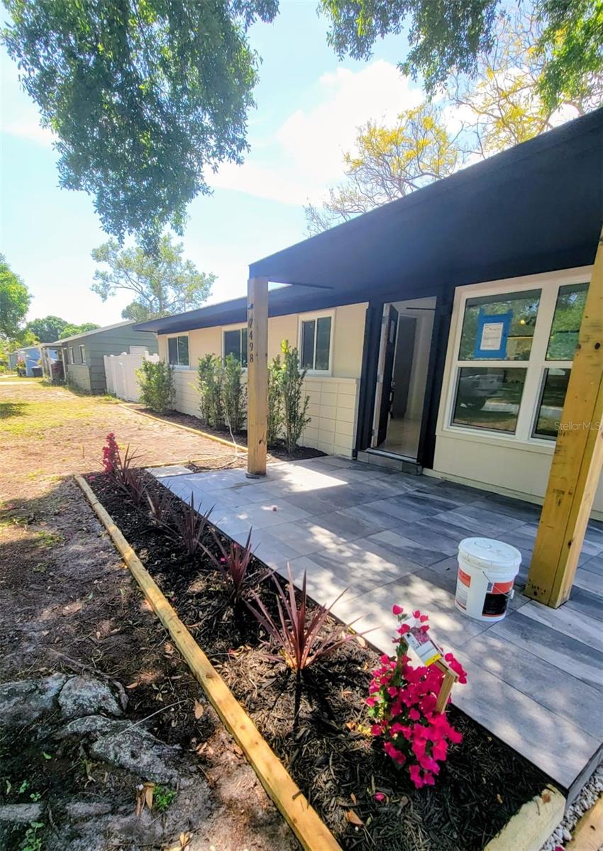 Image 35 of 39 For 7498 Orpine Drive N