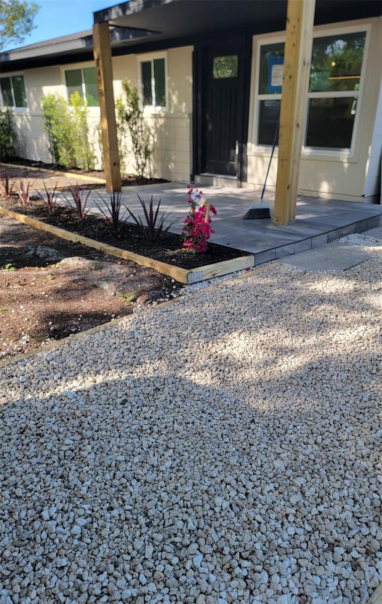 Image 36 of 39 For 7498 Orpine Drive N