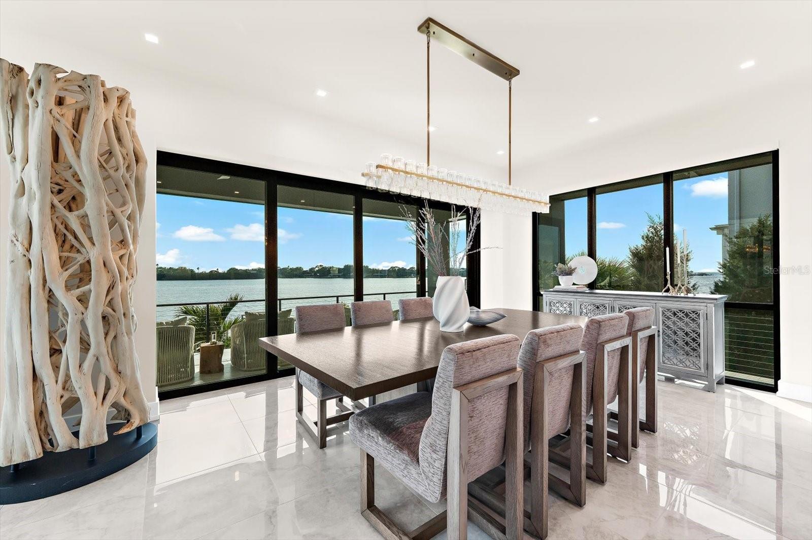 Image 19 of 87 For 402 Hillsborough Street