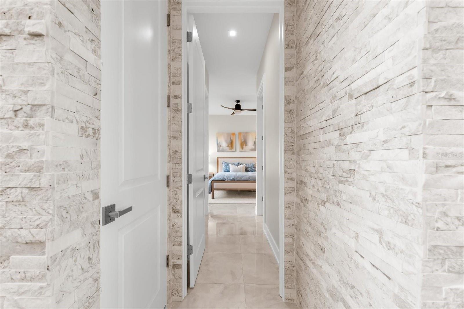 Image 26 of 87 For 402 Hillsborough Street