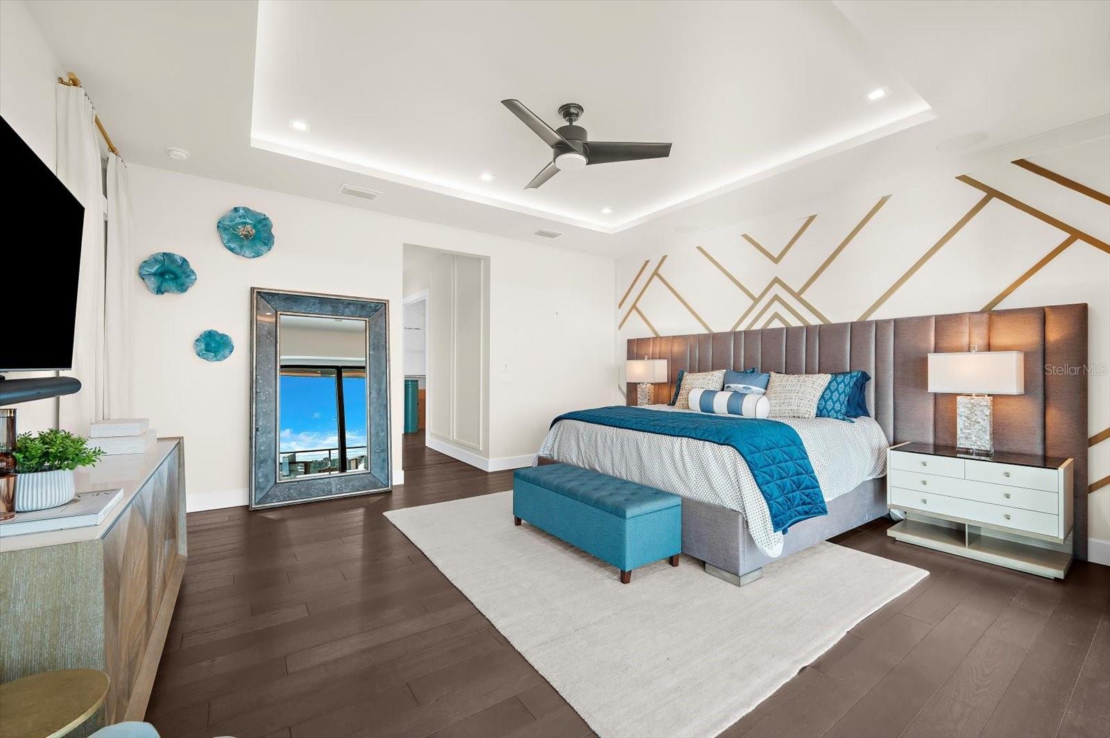 Image 37 of 87 For 402 Hillsborough Street