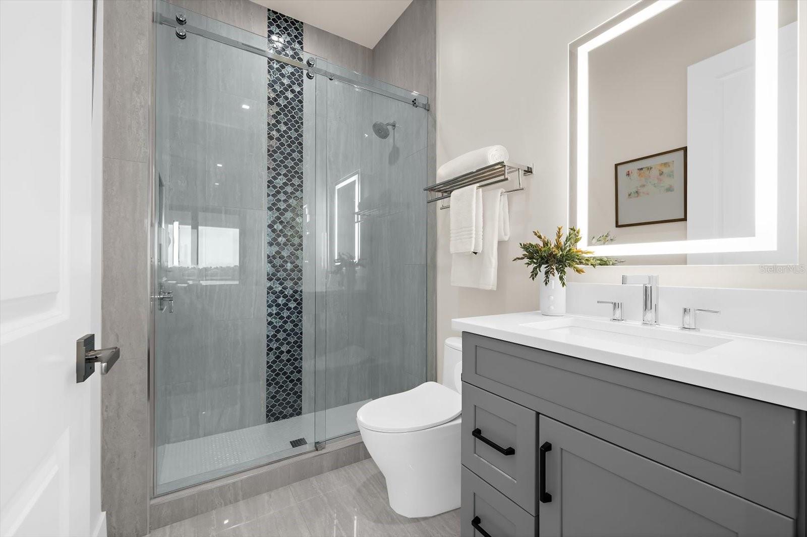 Image 48 of 87 For 402 Hillsborough Street