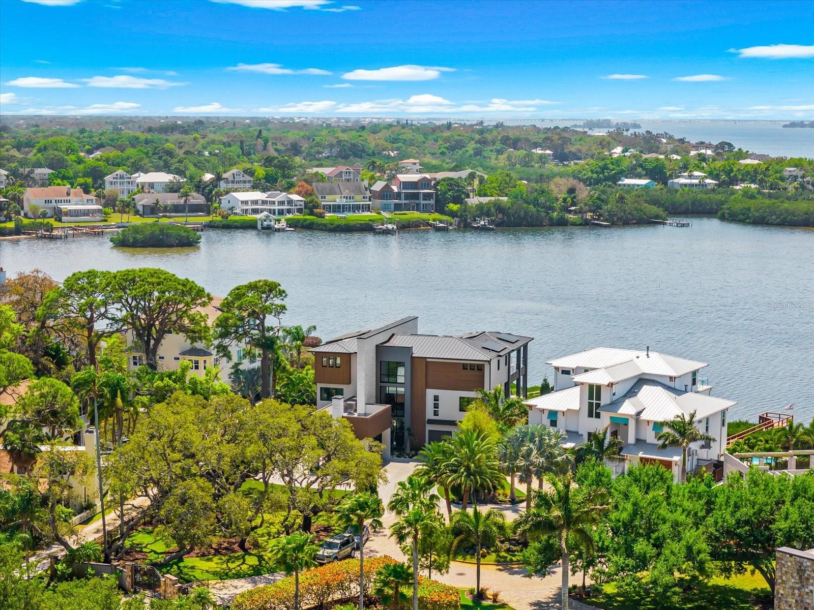 Image 77 of 87 For 402 Hillsborough Street