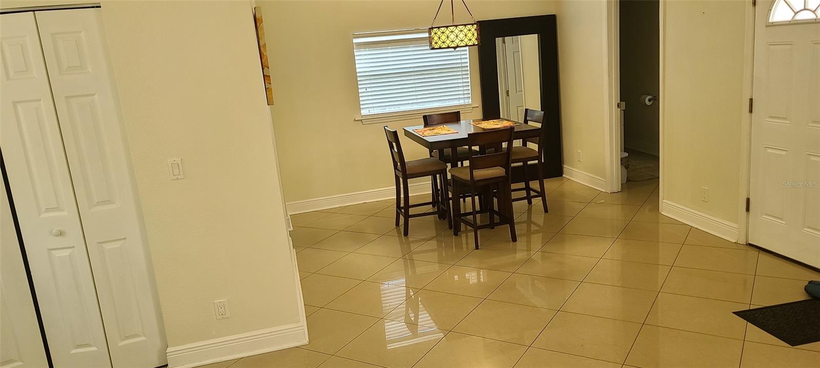 Image 3 of 6 For 807 Turner Street 5