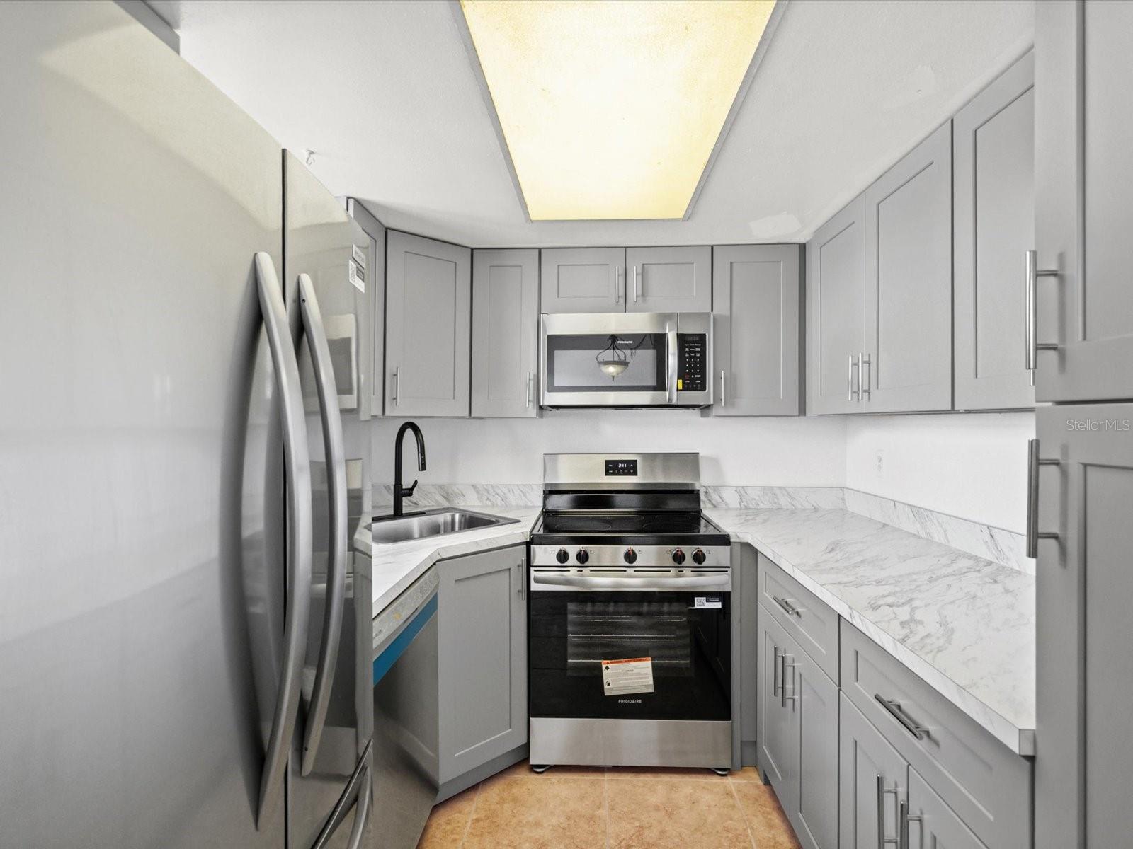 Image 9 of 45 For 5135 Gemstone Drive 103