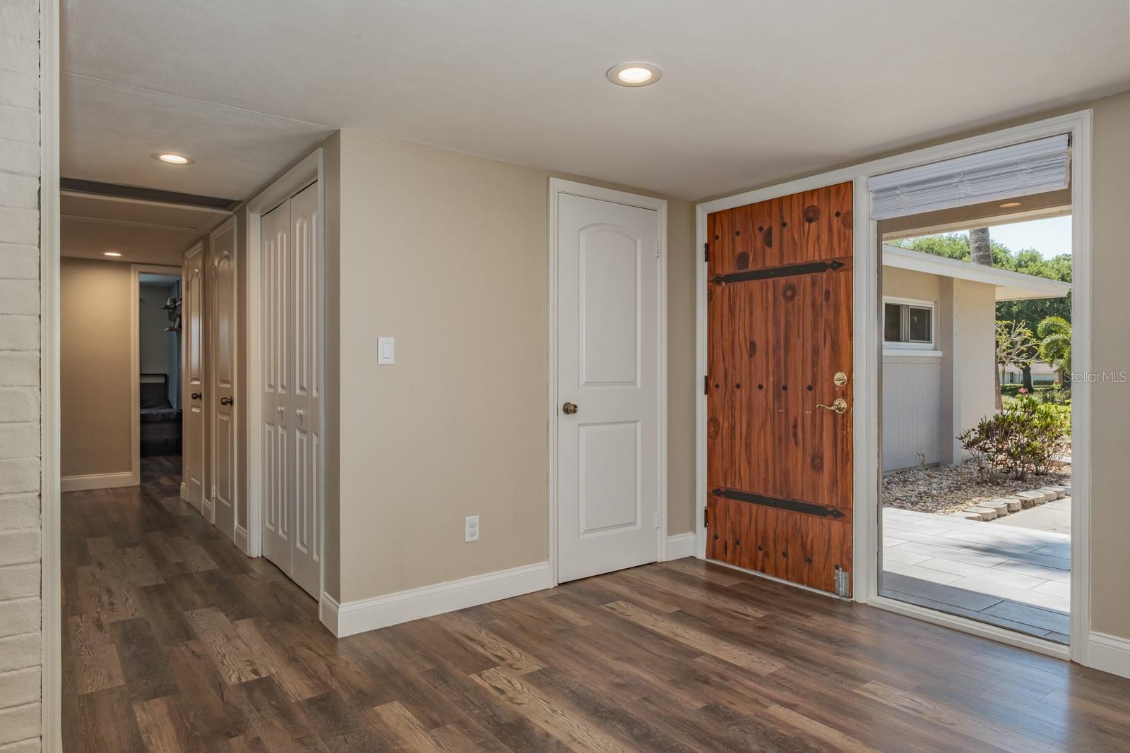 Image 16 of 87 For 75 Woodcutter Lane