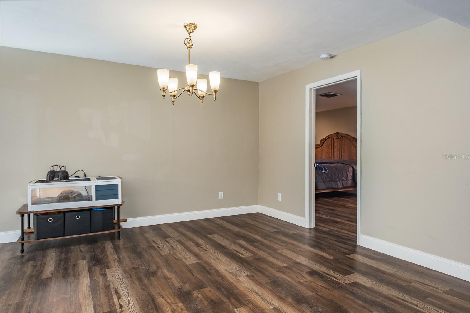 Image 19 of 87 For 75 Woodcutter Lane