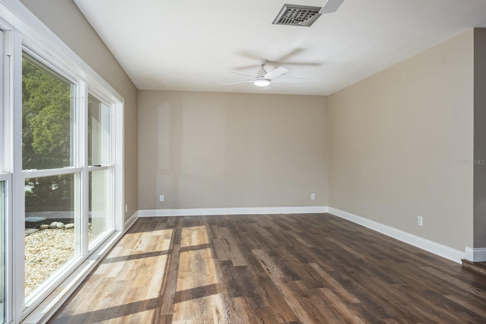 Image 23 of 87 For 75 Woodcutter Lane