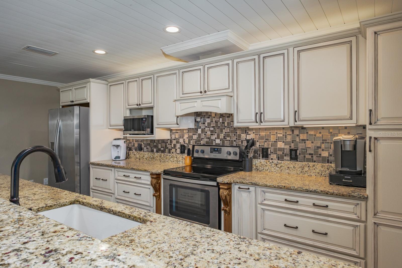 Image 27 of 87 For 75 Woodcutter Lane