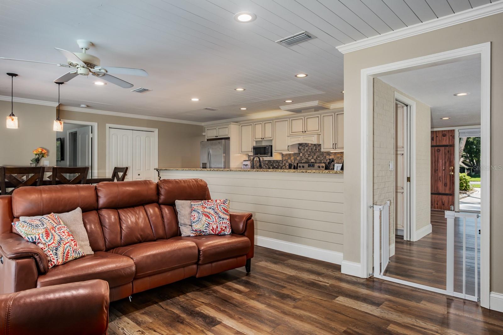 Image 35 of 87 For 75 Woodcutter Lane