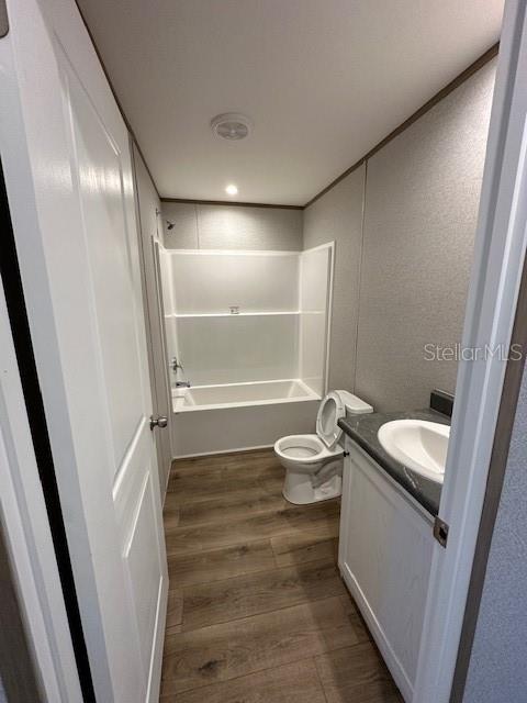 Listing photo id 16 for 16136 Chancas Street