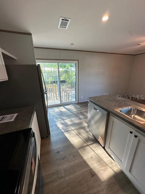 Listing photo id 23 for 16136 Chancas Street