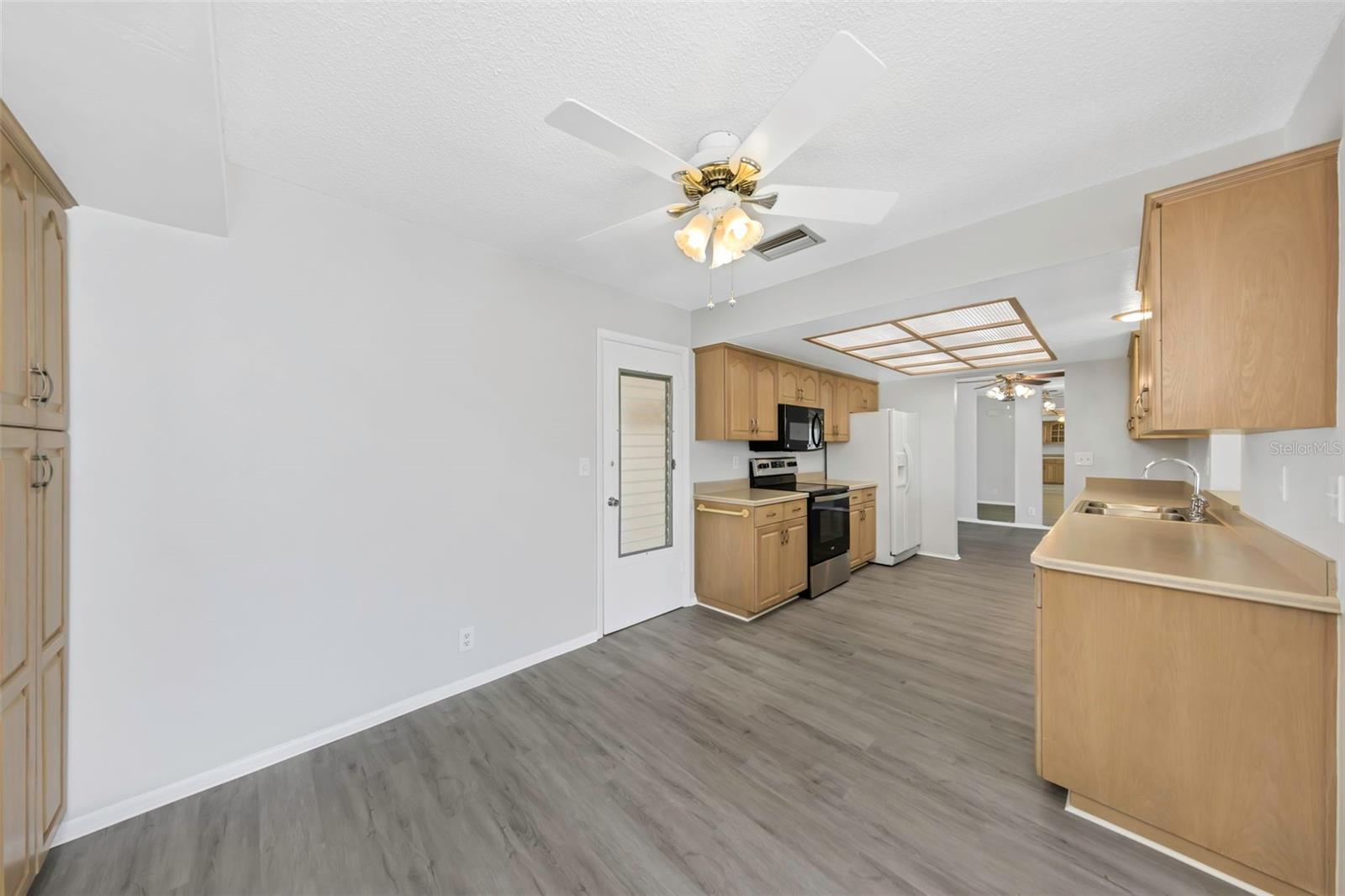 Image 15 of 78 For 9220 40th Street N