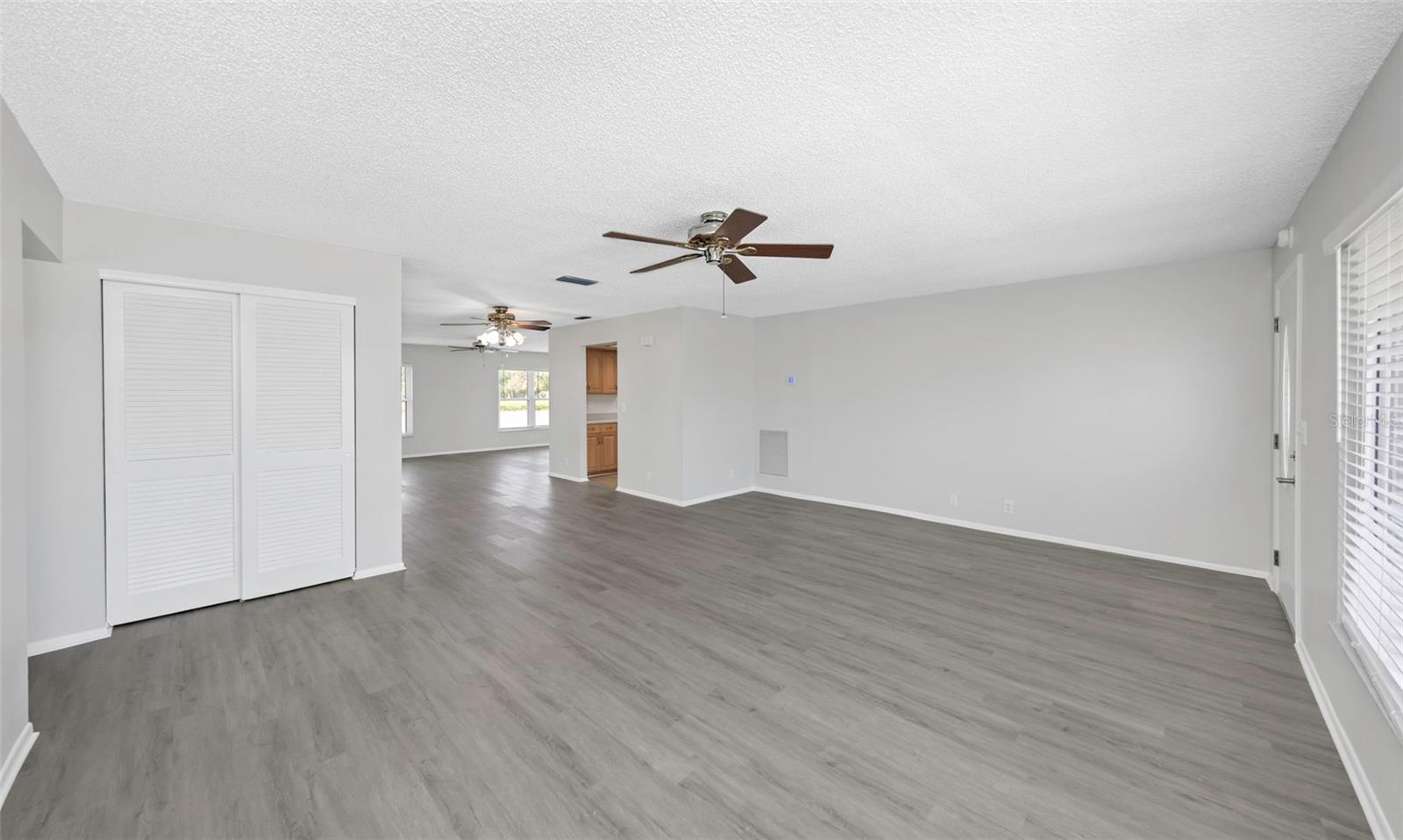 Image 6 of 78 For 9220 40th Street N