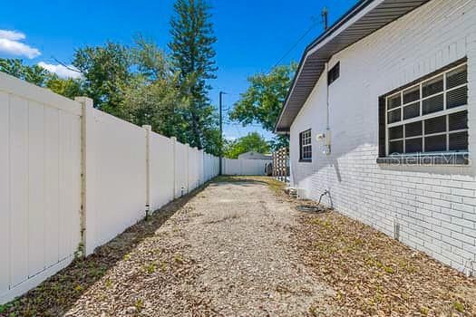 Image 11 of 70 For 2115 Philippe Parkway