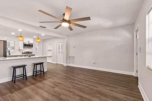 Image 18 of 70 For 2115 Philippe Parkway