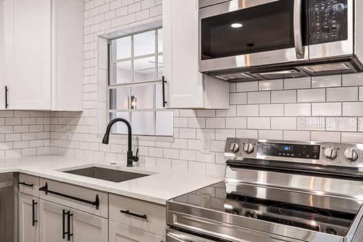 Image 20 of 70 For 2115 Philippe Parkway