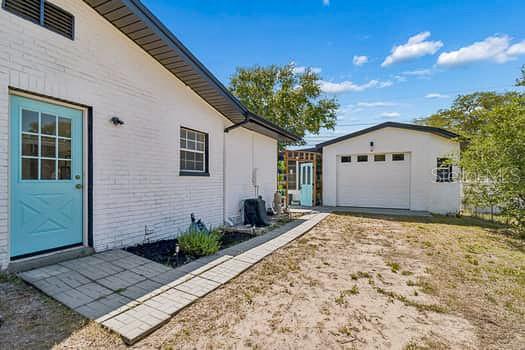 Image 39 of 70 For 2115 Philippe Parkway