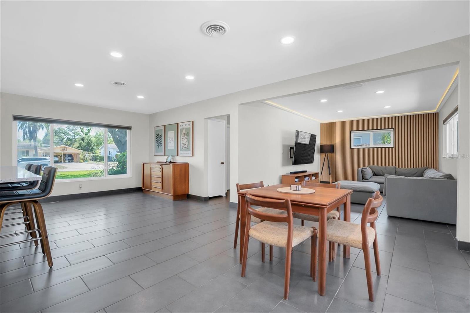 Image 14 of 40 For 5909 4th Avenue N