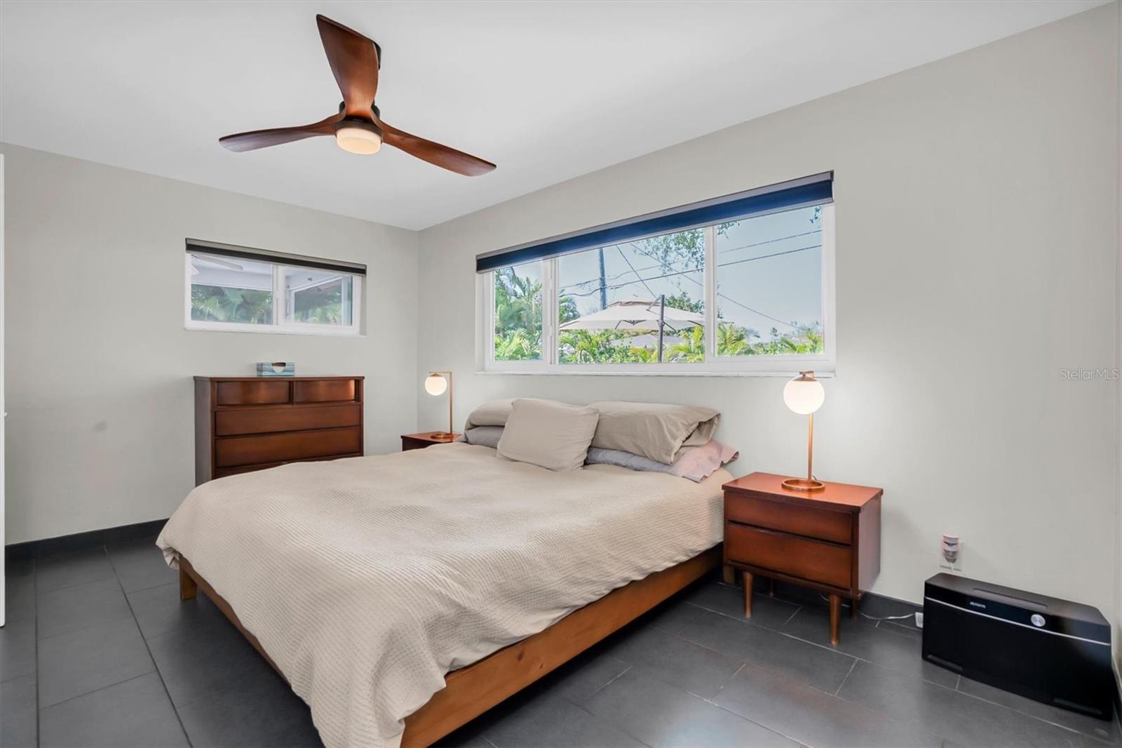 Image 19 of 40 For 5909 4th Avenue N