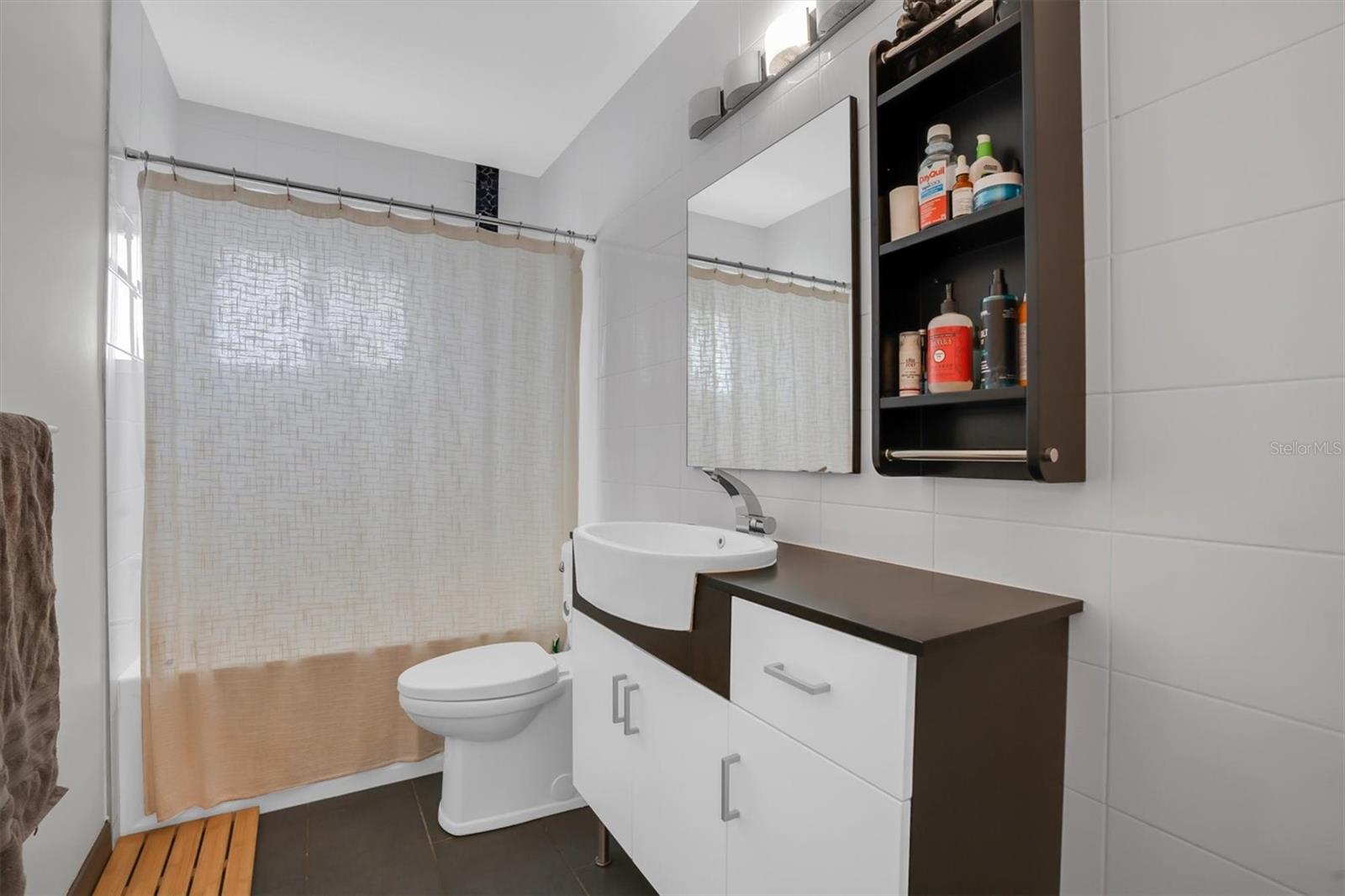 Image 25 of 40 For 5909 4th Avenue N