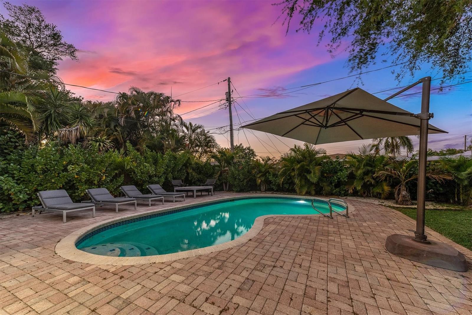 Image 3 of 40 For 5909 4th Avenue N