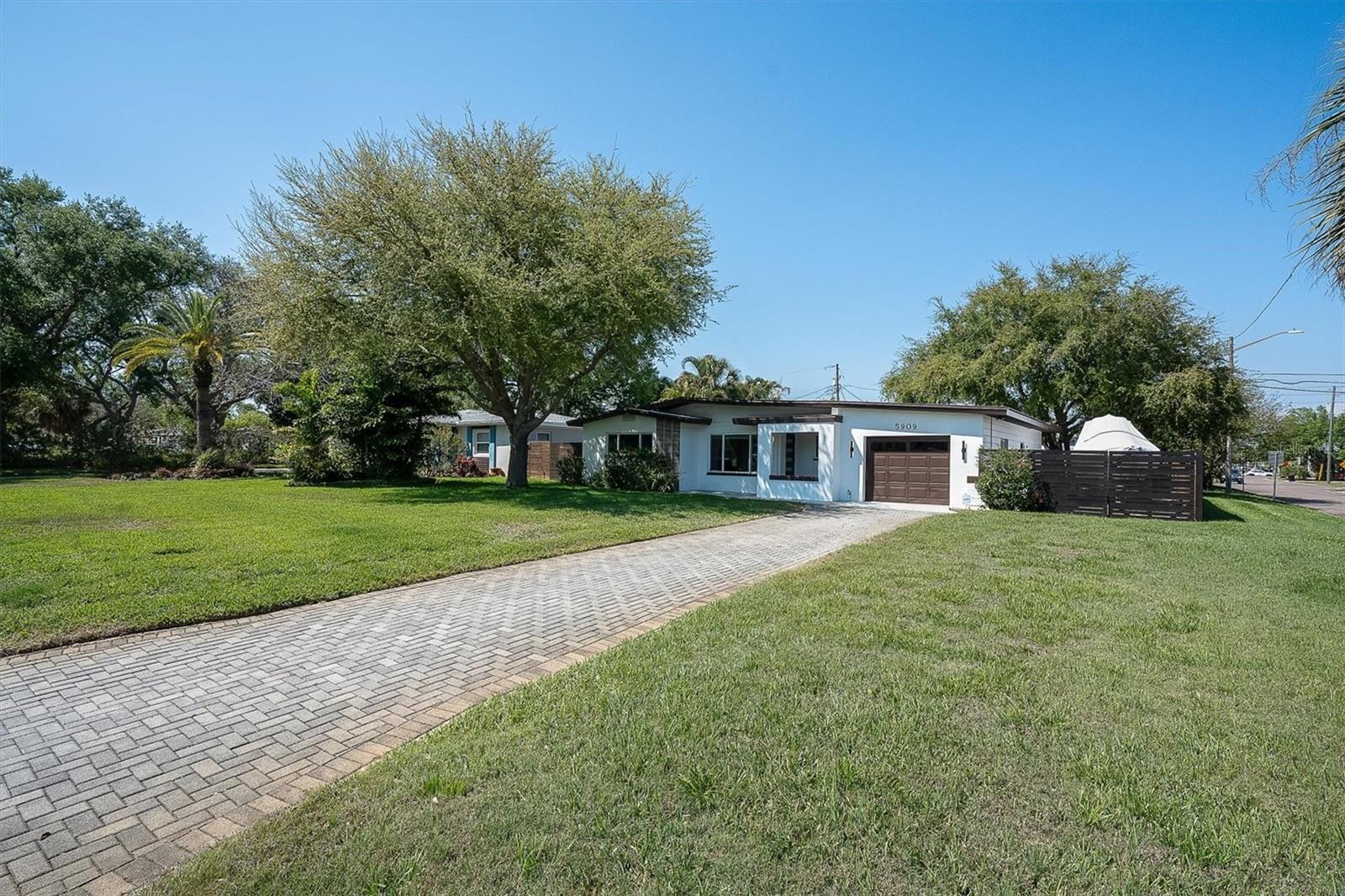 Image 38 of 40 For 5909 4th Avenue N