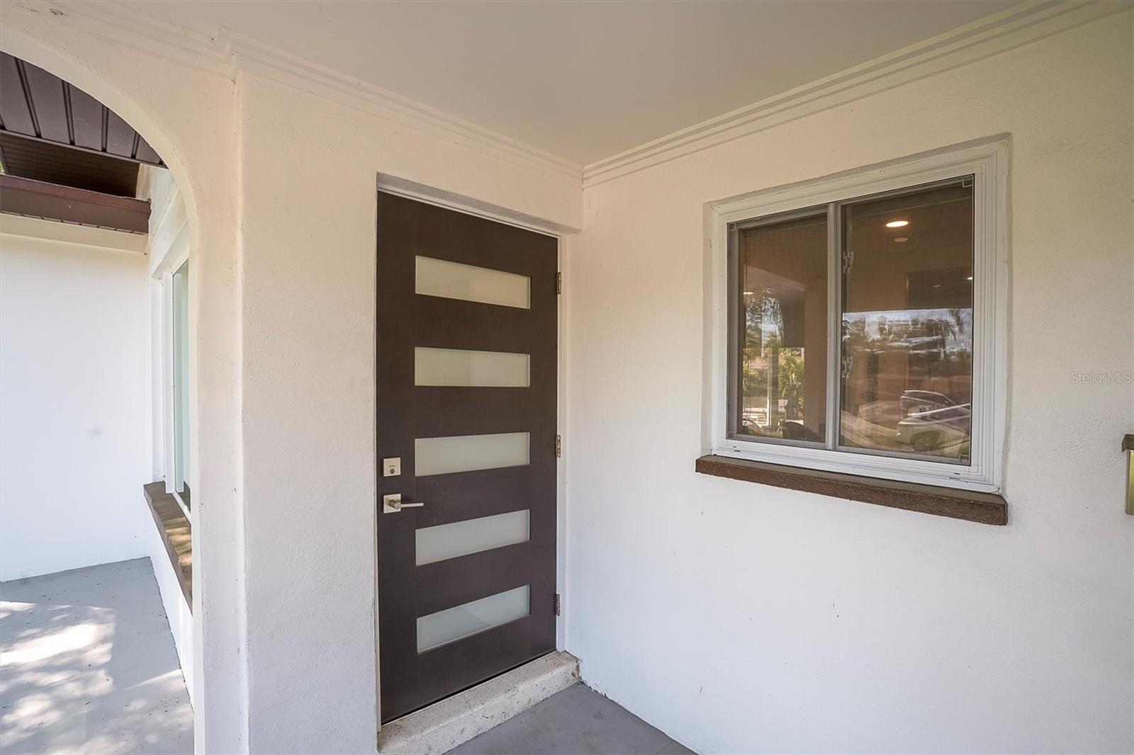 Image 5 of 40 For 5909 4th Avenue N