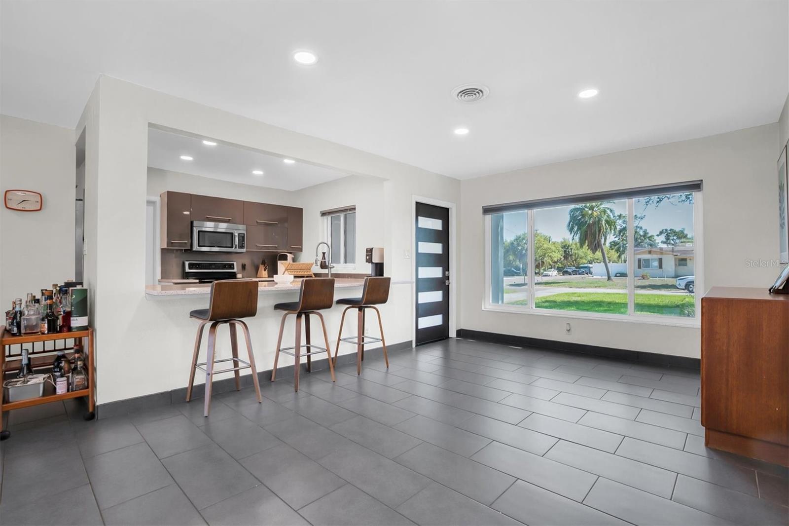 Image 6 of 40 For 5909 4th Avenue N