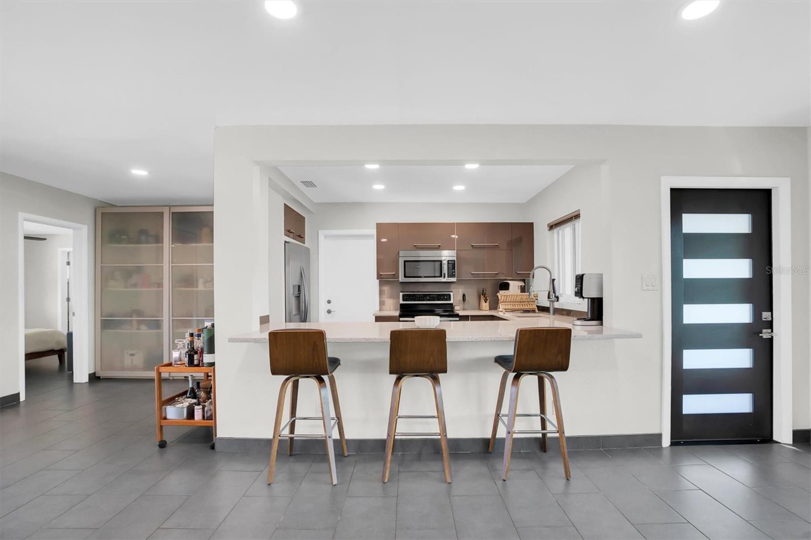 Image 7 of 40 For 5909 4th Avenue N