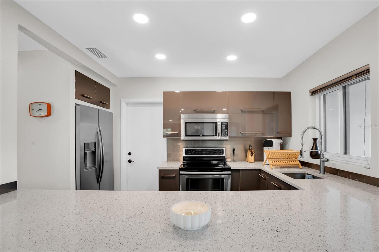 Image 8 of 40 For 5909 4th Avenue N