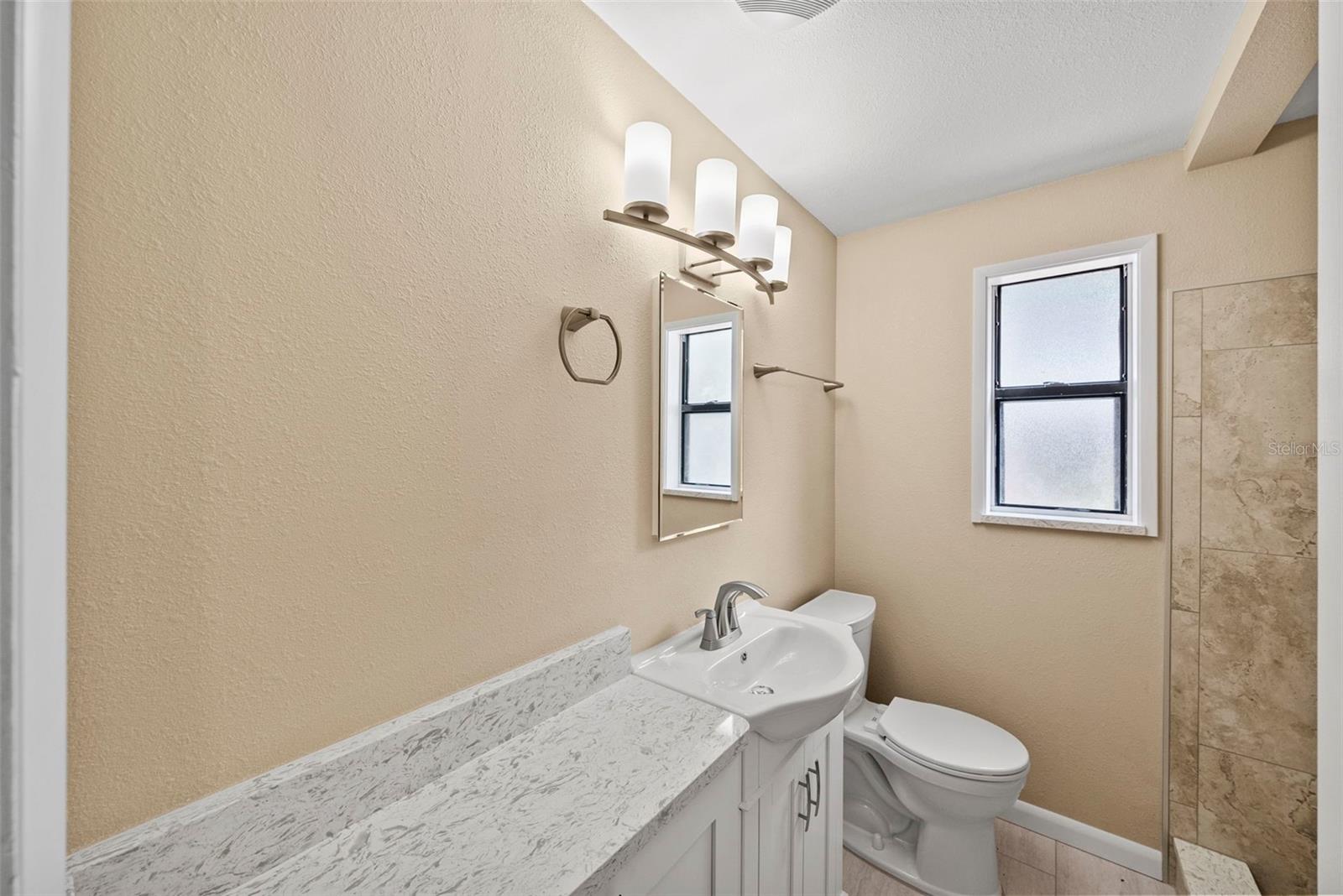 Image 16 of 38 For 1193 & 1195 Bass Boulevard