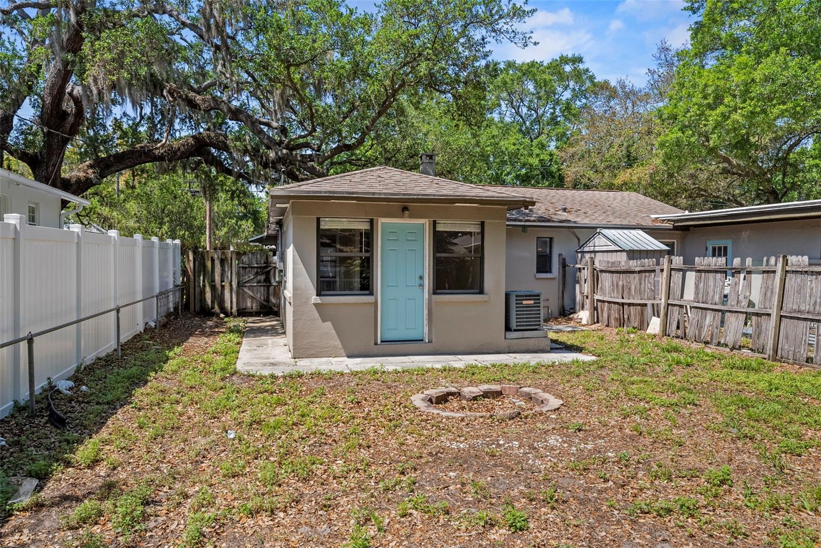 Image 32 of 38 For 1193 & 1195 Bass Boulevard