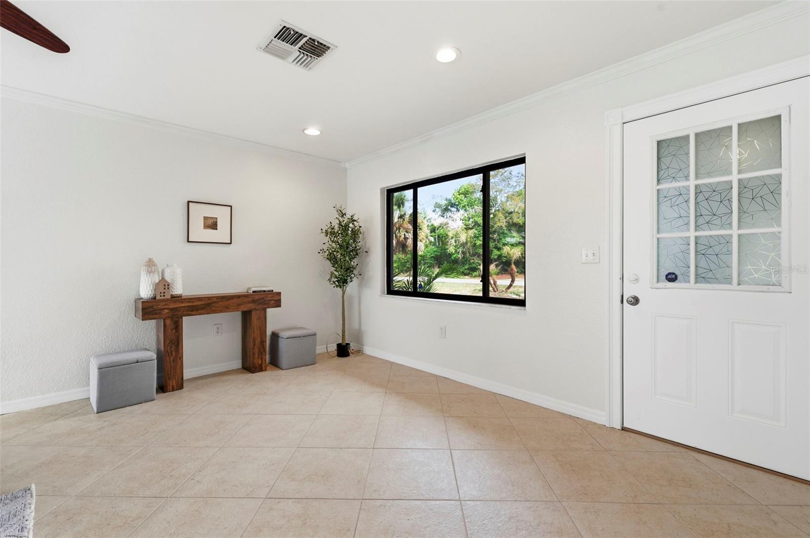 Image 5 of 54 For 4225 Dristol Avenue