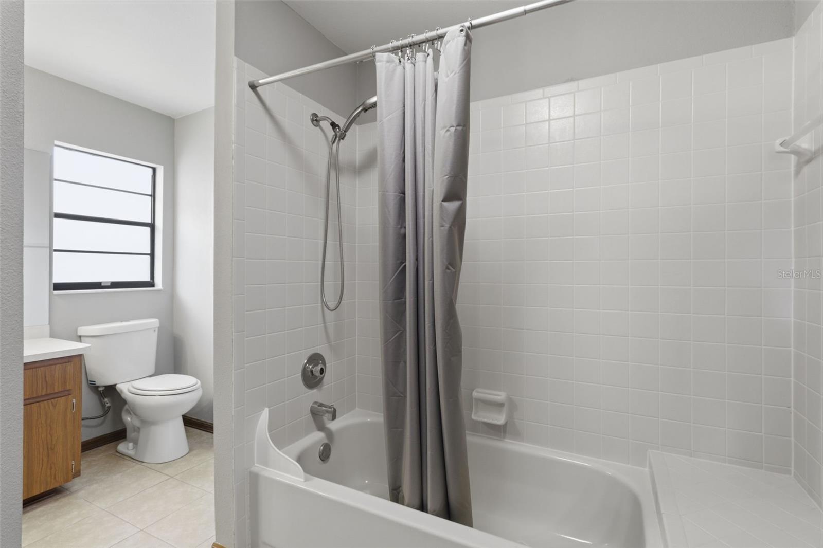 Image 17 of 25 For 12824 Lake Tree Lane