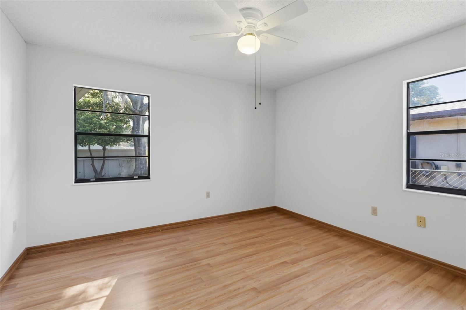 Image 19 of 25 For 12824 Lake Tree Lane