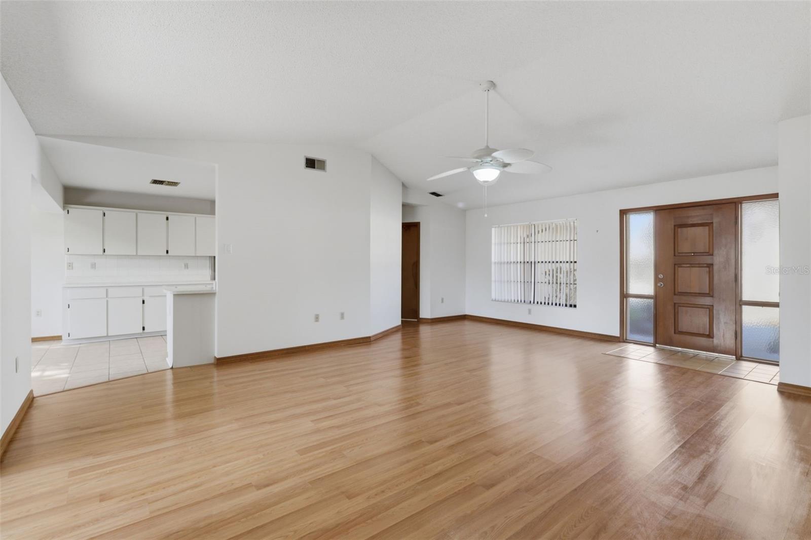 Image 6 of 25 For 12824 Lake Tree Lane