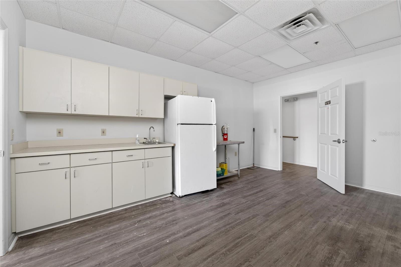 Image 27 of 44 For 106 Evers Street