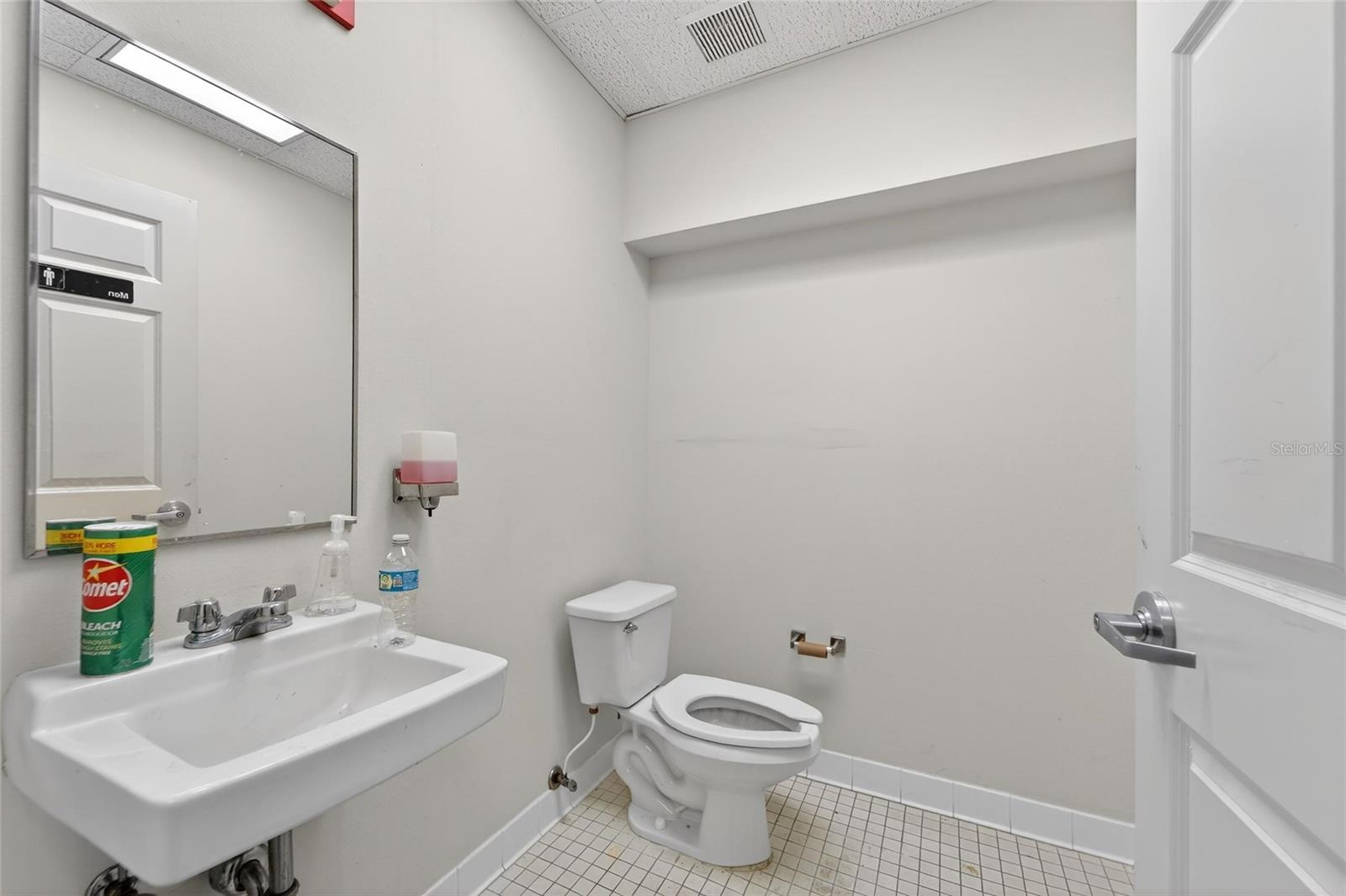 Image 37 of 44 For 106 Evers Street