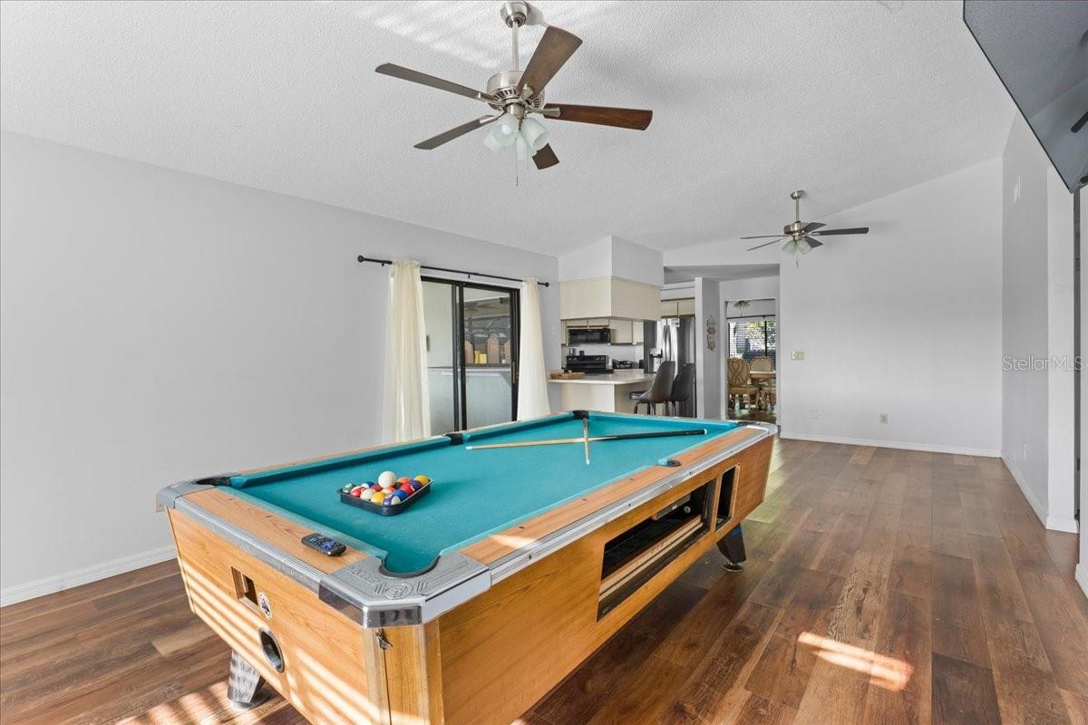 Image 12 of 42 For 905 Stratford Manor Drive