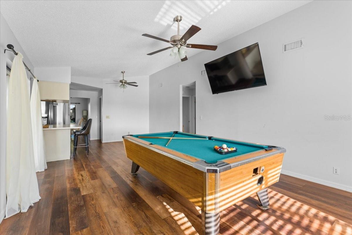 Image 13 of 42 For 905 Stratford Manor Drive