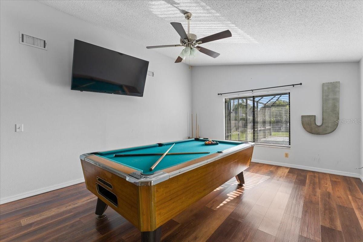 Image 14 of 42 For 905 Stratford Manor Drive