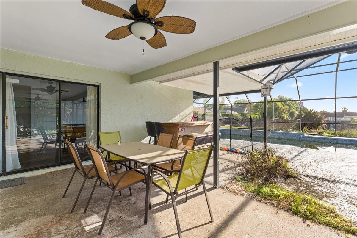 Image 22 of 42 For 905 Stratford Manor Drive