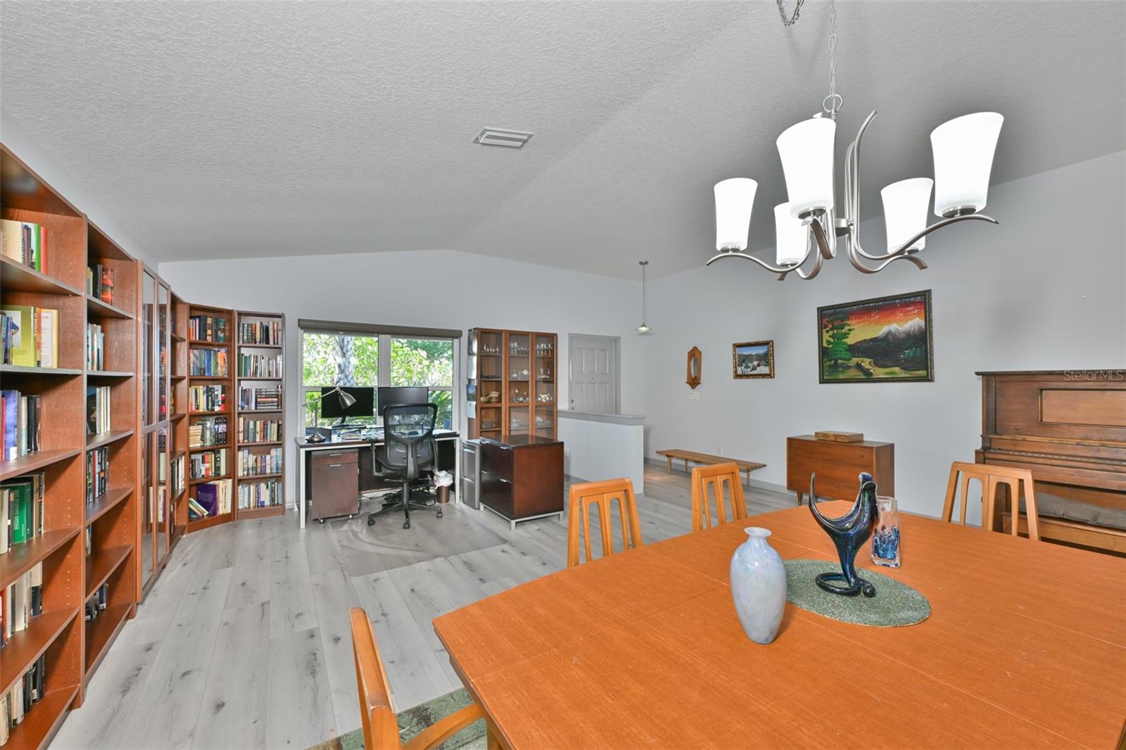 Image 12 of 60 For 4061 Kingsfield Drive