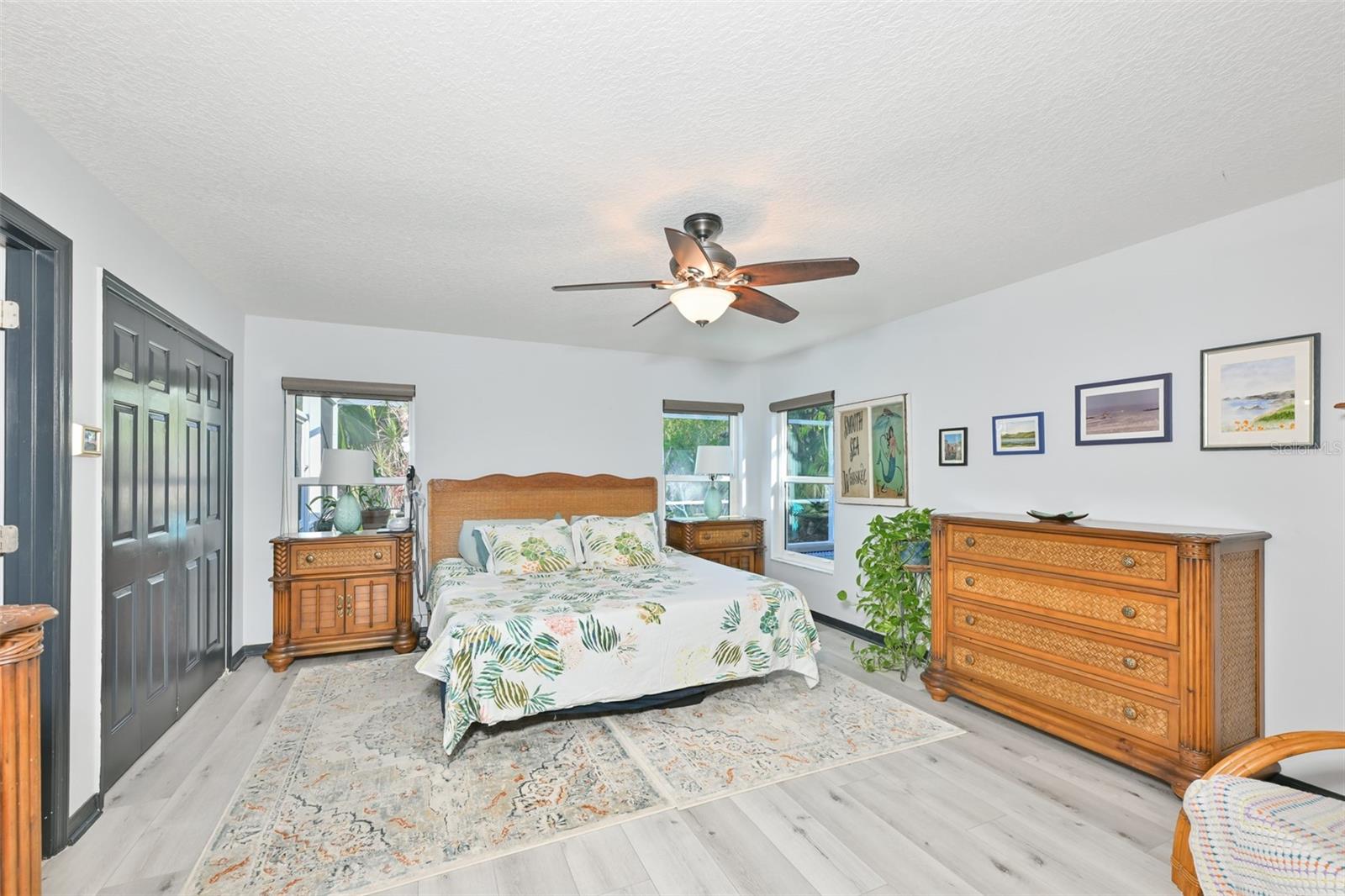 Image 4 of 60 For 4061 Kingsfield Drive